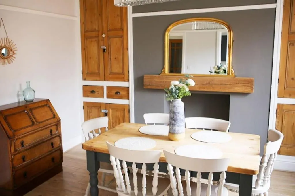 Sandcastle House - *North Bay, Open Air Theatre* Villa Scarborough