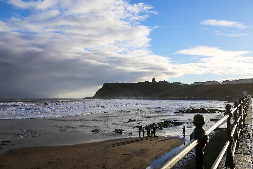 Sandcastle House - *North Bay, Open Air Theatre* Villa Scarborough United Kingdom